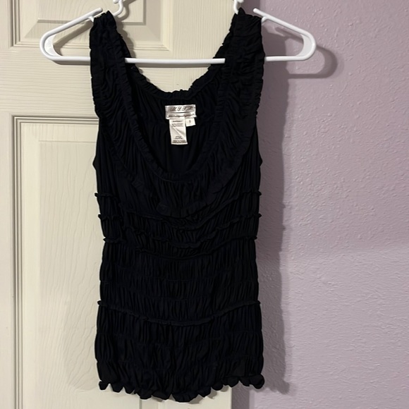 Black tank w ruching like new no tags never worn - Picture 1 of 5